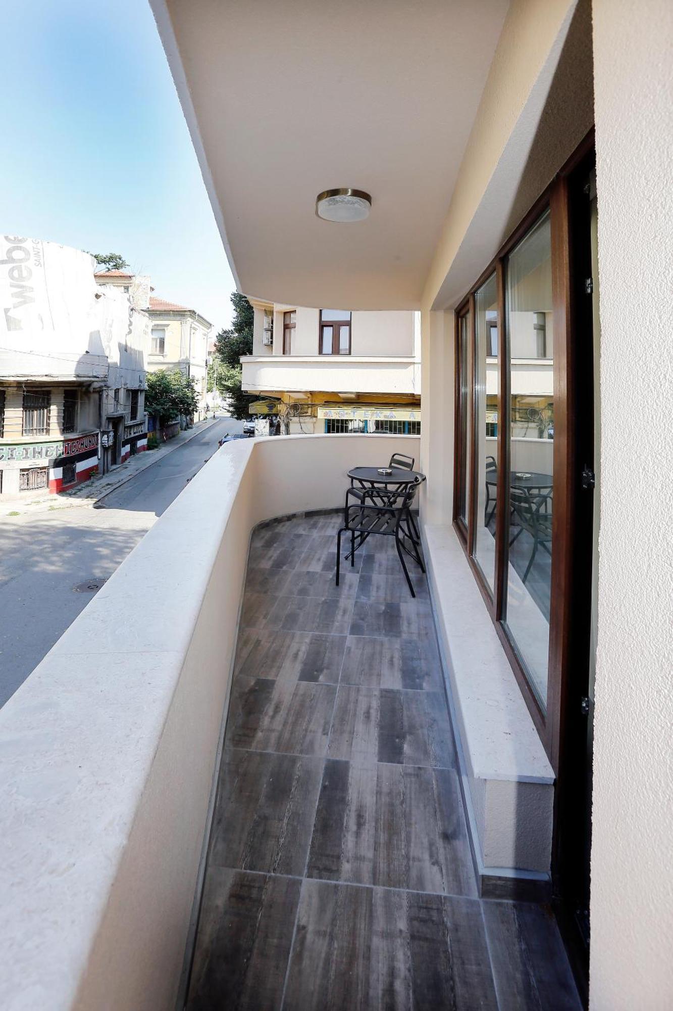 Deluxe 2 Studios City Center Burgas Bilik gambar